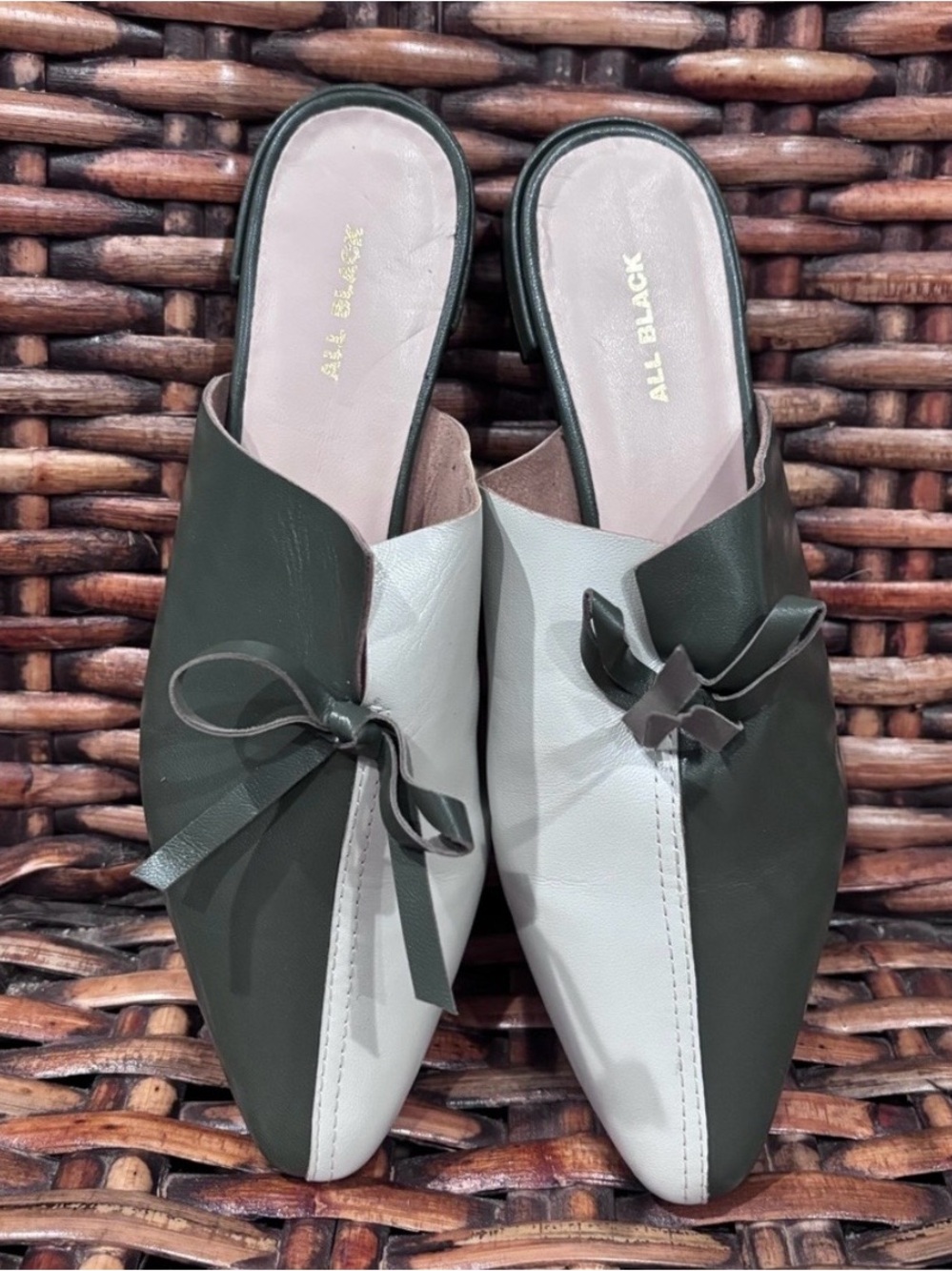 Anthropology All Black Two-Tone Olive and White Slip-On Bow Mules in size 6.5/37
